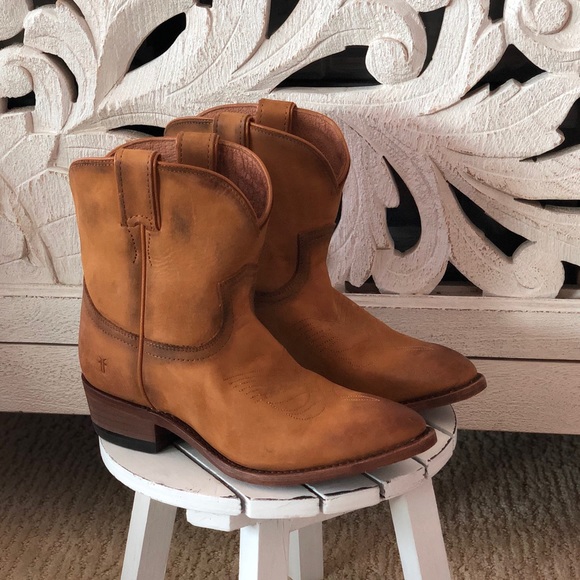 Frye Shoes - Frye Boots